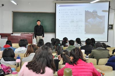 董杰博士